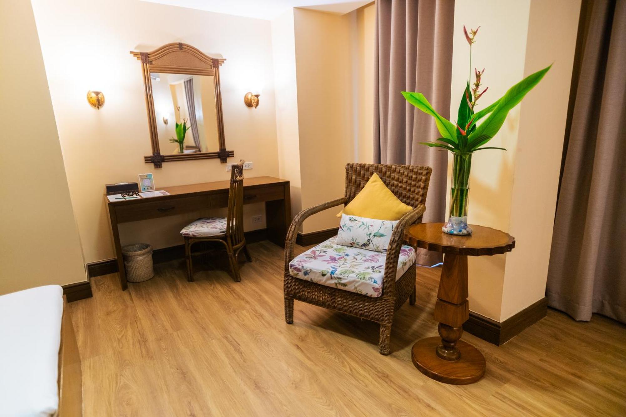 Boracay Tropics Resort Hotel Manoc-Manoc Exterior foto